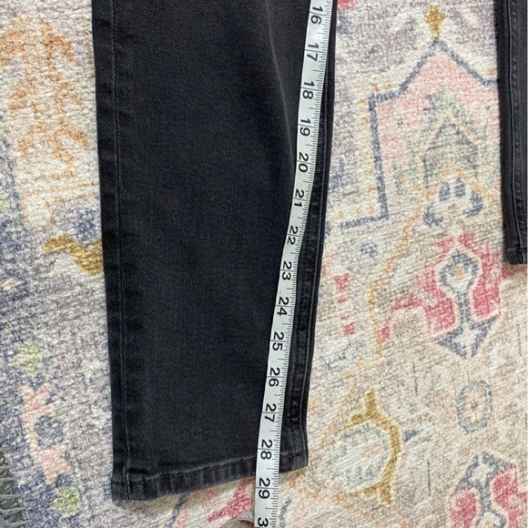 Free People 26 Zuri‎ Black High Rise Distressed Mom Jeans - Picture 13 of 13